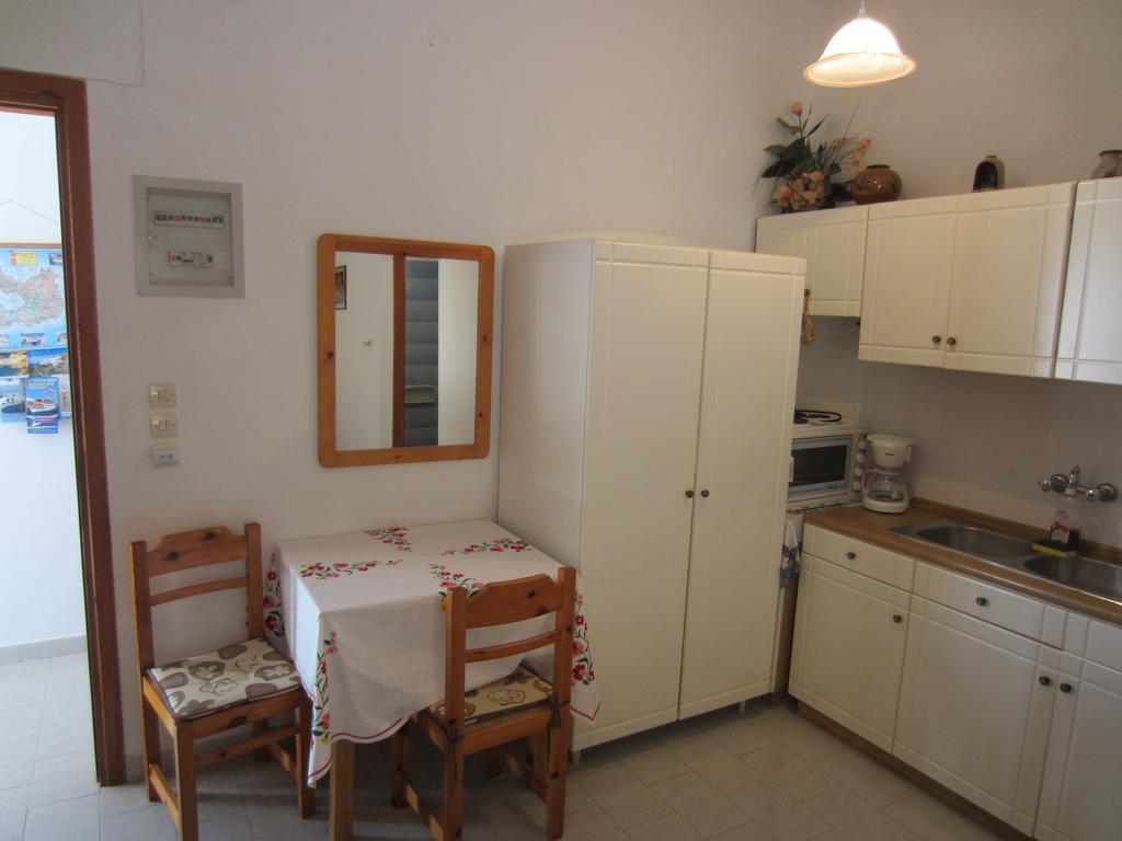 Katerina Apartments Triovasálos Buitenkant foto