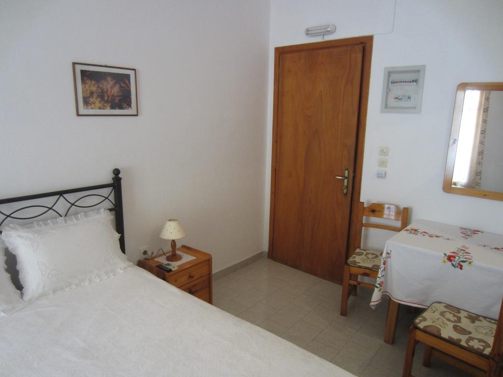 Katerina Apartments Triovasálos Buitenkant foto