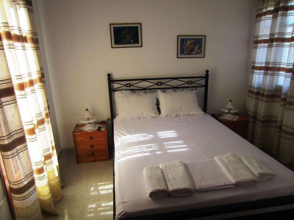 Katerina Apartments Triovasálos Buitenkant foto